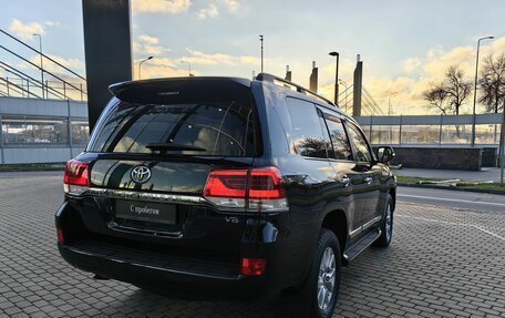 Toyota Land Cruiser 200, 2016 год, 6 090 000 рублей, 3 фотография