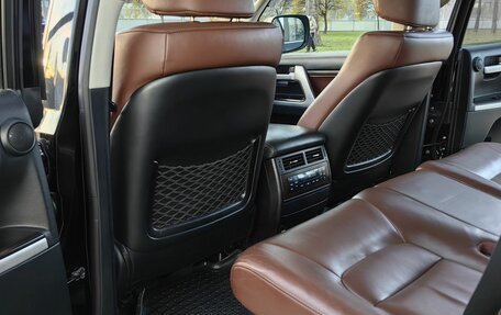 Toyota Land Cruiser 200, 2016 год, 6 090 000 рублей, 8 фотография