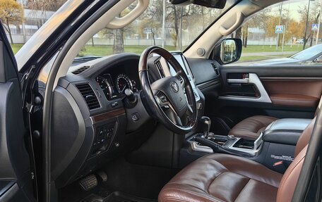 Toyota Land Cruiser 200, 2016 год, 6 090 000 рублей, 6 фотография