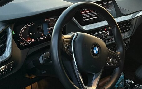 BMW 1 серия, 2021 год, 3 350 000 рублей, 10 фотография