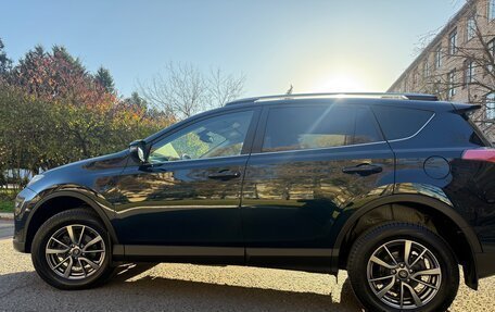 Toyota RAV4, 2018 год, 2 650 000 рублей, 2 фотография