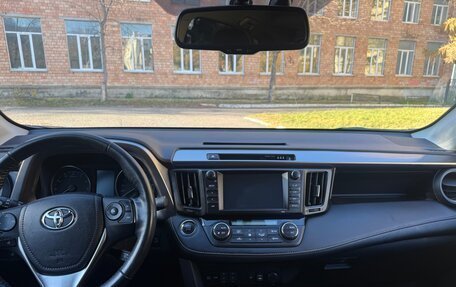Toyota RAV4, 2018 год, 2 650 000 рублей, 8 фотография