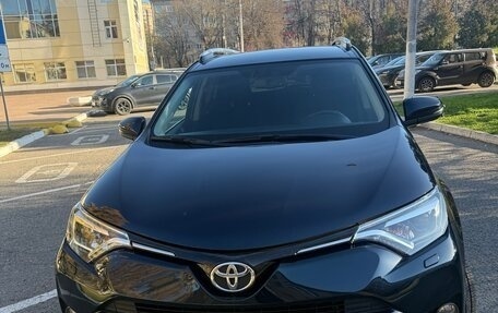 Toyota RAV4, 2018 год, 2 650 000 рублей, 12 фотография