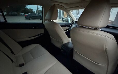 Lexus IS III, 2016 год, 1 850 000 рублей, 10 фотография