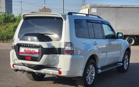 Mitsubishi Pajero IV рестайлинг 2, 2015 год, 2 600 000 рублей, 5 фотография