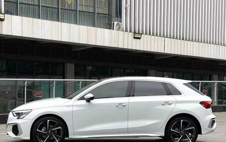 Audi A3, 2023 год, 2 200 000 рублей, 2 фотография