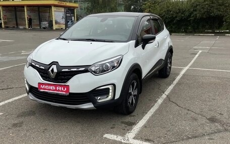 Renault Kaptur I рестайлинг, 2022 год, 2 100 000 рублей, 2 фотография