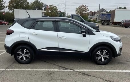 Renault Kaptur I рестайлинг, 2022 год, 2 100 000 рублей, 4 фотография