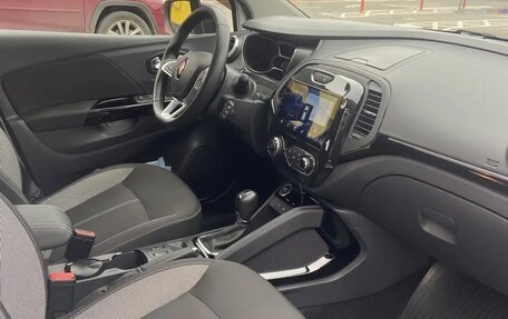 Renault Kaptur I рестайлинг, 2022 год, 2 100 000 рублей, 15 фотография