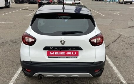 Renault Kaptur I рестайлинг, 2022 год, 2 100 000 рублей, 10 фотография