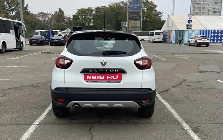 Renault Kaptur I рестайлинг, 2022 год, 2 100 000 рублей, 11 фотография