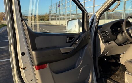 Hyundai Grand Starex Grand Starex I рестайлинг 2, 2008 год, 1 290 000 рублей, 9 фотография