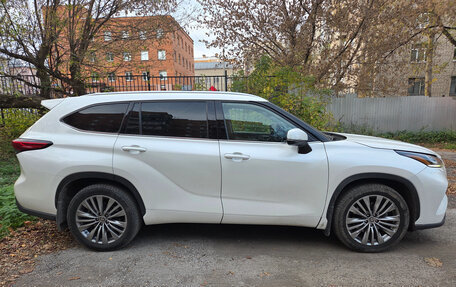 Toyota Highlander, 2021 год, 4 990 000 рублей, 4 фотография