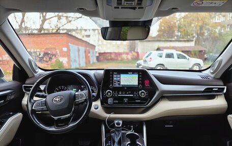 Toyota Highlander, 2021 год, 4 990 000 рублей, 12 фотография