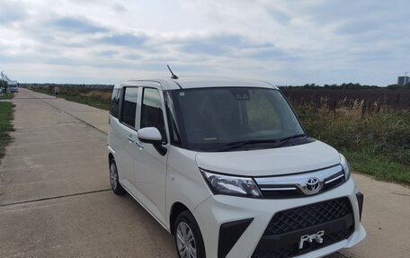 Toyota Roomy I, 2022 год, 1 050 000 рублей, 2 фотография