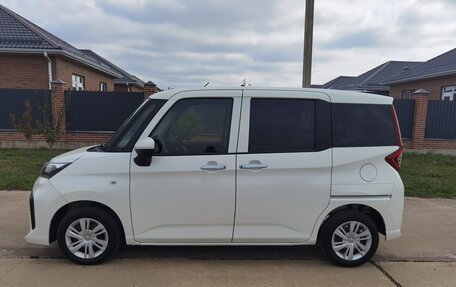 Toyota Roomy I, 2022 год, 1 050 000 рублей, 4 фотография