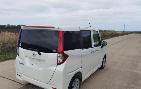 Toyota Roomy I, 2022 год, 1 050 000 рублей, 6 фотография