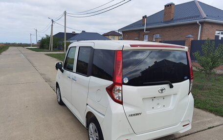 Toyota Roomy I, 2022 год, 1 050 000 рублей, 7 фотография