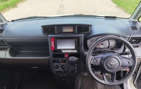 Toyota Roomy I, 2022 год, 1 050 000 рублей, 22 фотография