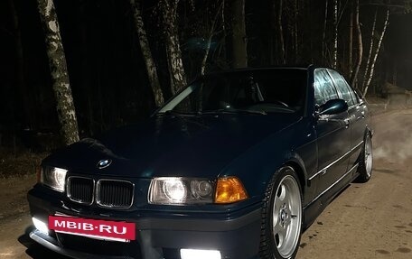 BMW 3 серия, 1994 год, 899 990 рублей, 13 фотография