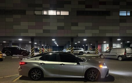 Toyota Camry, 2017 год, 2 500 000 рублей, 4 фотография
