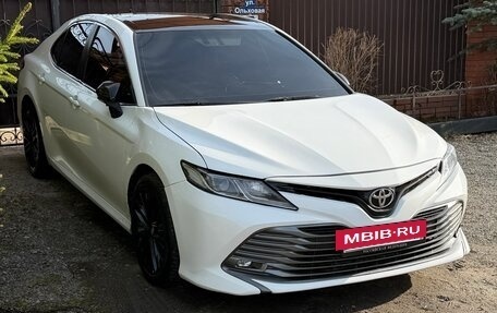 Toyota Camry, 2018 год, 1 800 000 рублей, 4 фотография