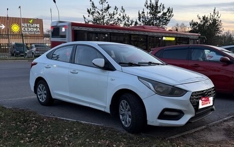 Hyundai Solaris II рестайлинг, 2018 год, 590 000 рублей, 3 фотография