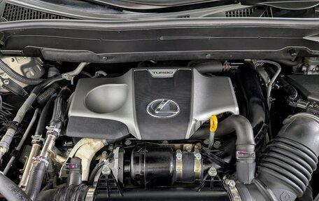 Lexus RX IV рестайлинг, 2019 год, 4 250 000 рублей, 6 фотография