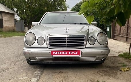 Mercedes-Benz E-Класс, 1998 год, 420 000 рублей, 8 фотография