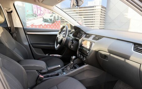 Skoda Octavia, 2019 год, 1 850 000 рублей, 6 фотография