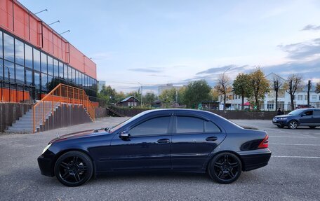 Mercedes-Benz C-Класс, 2006 год, 700 000 рублей, 3 фотография