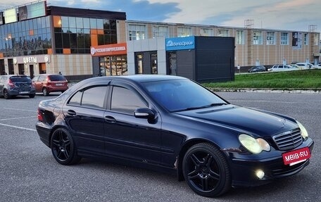 Mercedes-Benz C-Класс, 2006 год, 700 000 рублей, 8 фотография