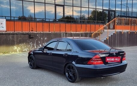 Mercedes-Benz C-Класс, 2006 год, 700 000 рублей, 4 фотография