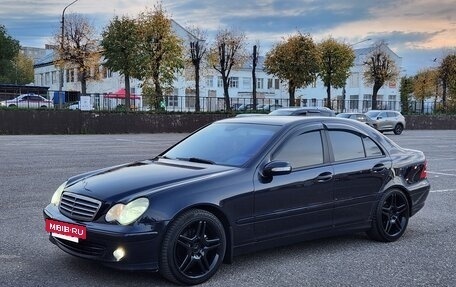 Mercedes-Benz C-Класс, 2006 год, 700 000 рублей, 2 фотография