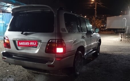 Toyota Land Cruiser 100 рестайлинг 2, 2003 год, 2 250 000 рублей, 3 фотография