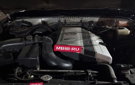 Toyota Land Cruiser 100 рестайлинг 2, 2003 год, 2 250 000 рублей, 7 фотография