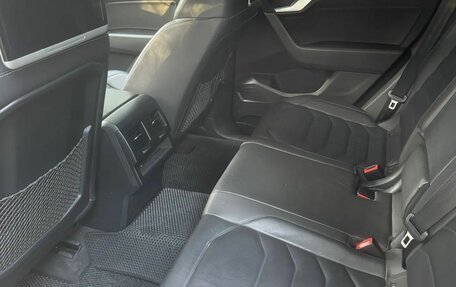 Volkswagen Touareg III, 2018 год, 3 500 рублей, 6 фотография
