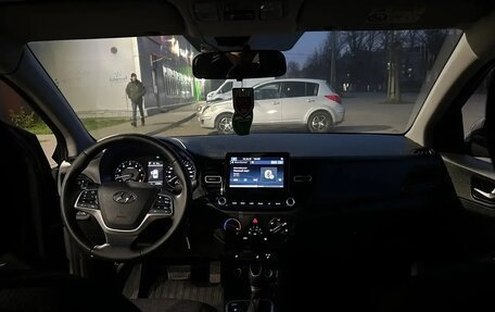 Hyundai Solaris II рестайлинг, 2021 год, 1 400 000 рублей, 6 фотография