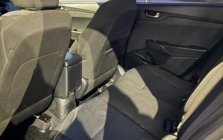 Hyundai Solaris II рестайлинг, 2021 год, 1 400 000 рублей, 8 фотография