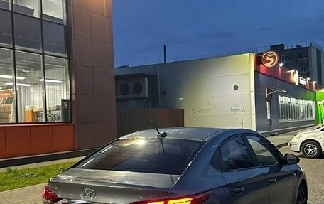 Hyundai Solaris II рестайлинг, 2021 год, 1 400 000 рублей, 2 фотография