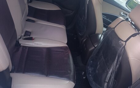 Hyundai Santa Fe III рестайлинг, 2013 год, 2 300 000 рублей, 28 фотография