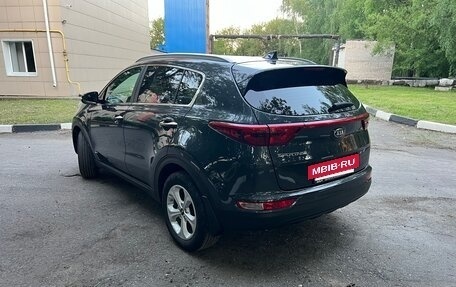 KIA Sportage IV рестайлинг, 2018 год, 2 600 000 рублей, 6 фотография