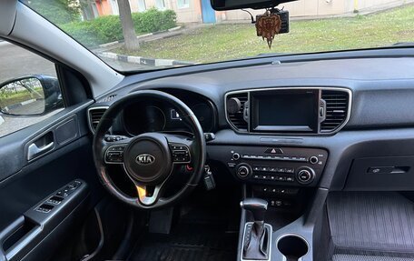 KIA Sportage IV рестайлинг, 2018 год, 2 600 000 рублей, 20 фотография