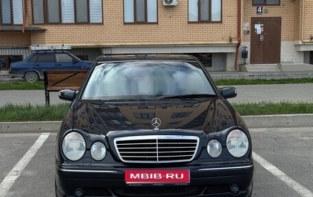 Mercedes-Benz E-Класс, 2001 год, 1 300 000 рублей, 1 фотография