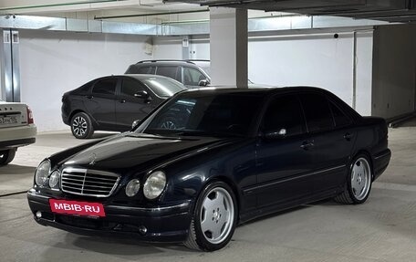 Mercedes-Benz E-Класс, 2001 год, 1 300 000 рублей, 9 фотография