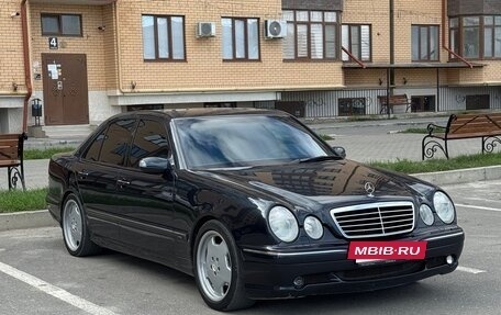 Mercedes-Benz E-Класс, 2001 год, 1 300 000 рублей, 3 фотография