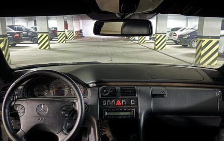 Mercedes-Benz E-Класс, 2001 год, 1 300 000 рублей, 21 фотография