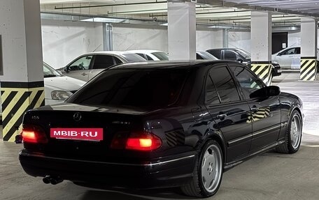 Mercedes-Benz E-Класс, 2001 год, 1 300 000 рублей, 24 фотография
