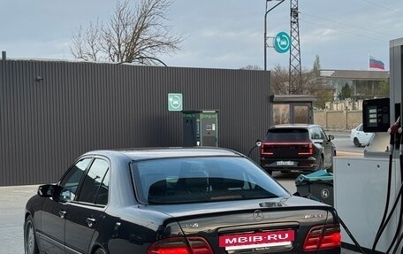 Mercedes-Benz E-Класс, 2001 год, 1 300 000 рублей, 29 фотография