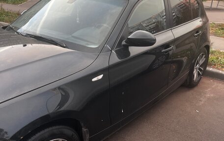 BMW 1 серия, 2008 год, 800 000 рублей, 2 фотография